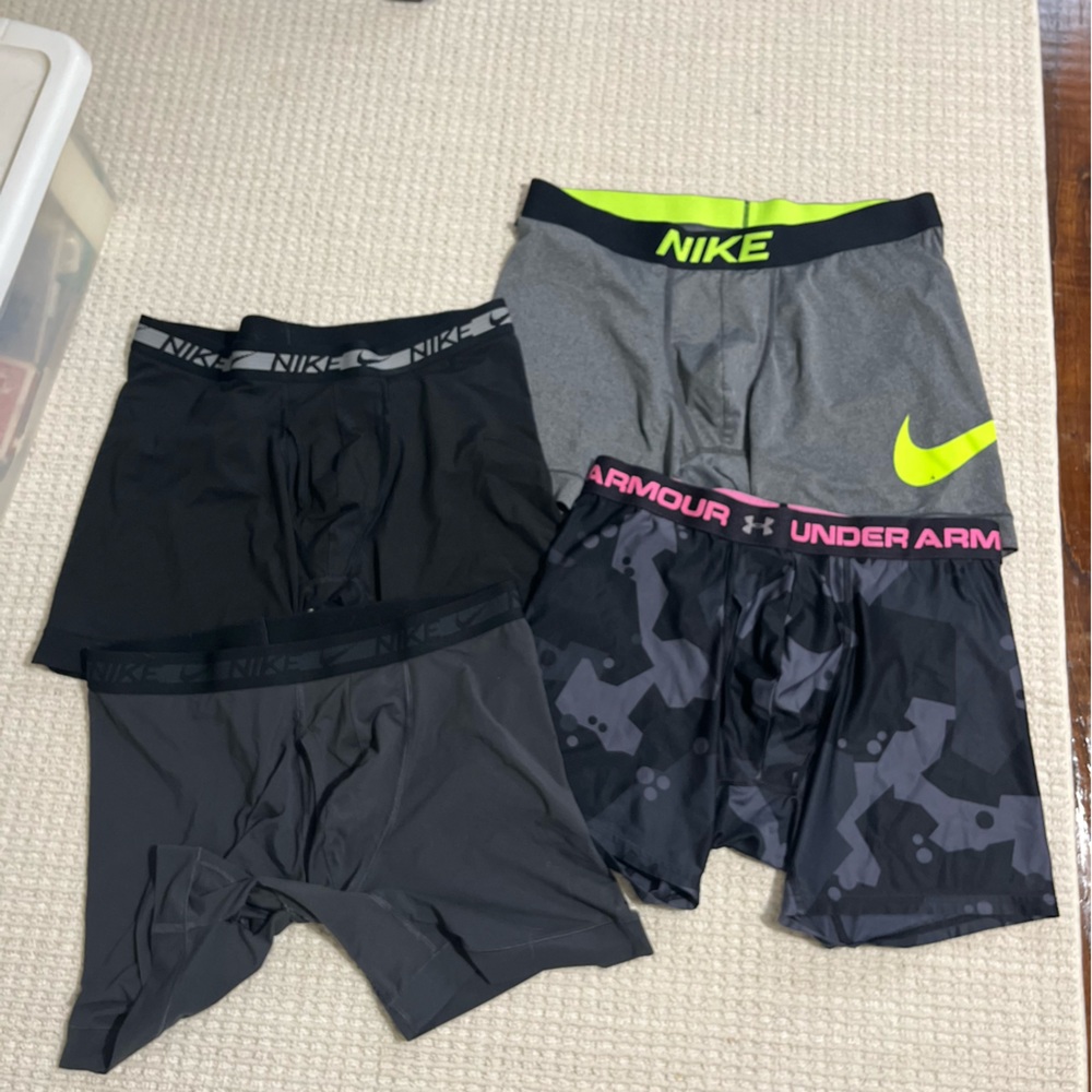 4 pairs men’s boxer briefs Nike under Armour large with holes